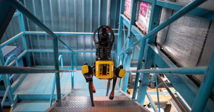 The rising role of humanoid robots in semiconductor fabs: Intel robot named “Chip” signals big trend Image
