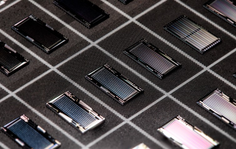 ELENA Project Advances Photonic Integrated Circuits with Europe’s First LNOI Platform