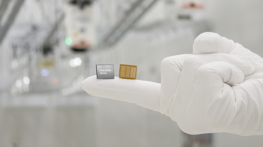 Samsung Begins Shipping Industry-First HBM4E Samples for AI Memory Applications