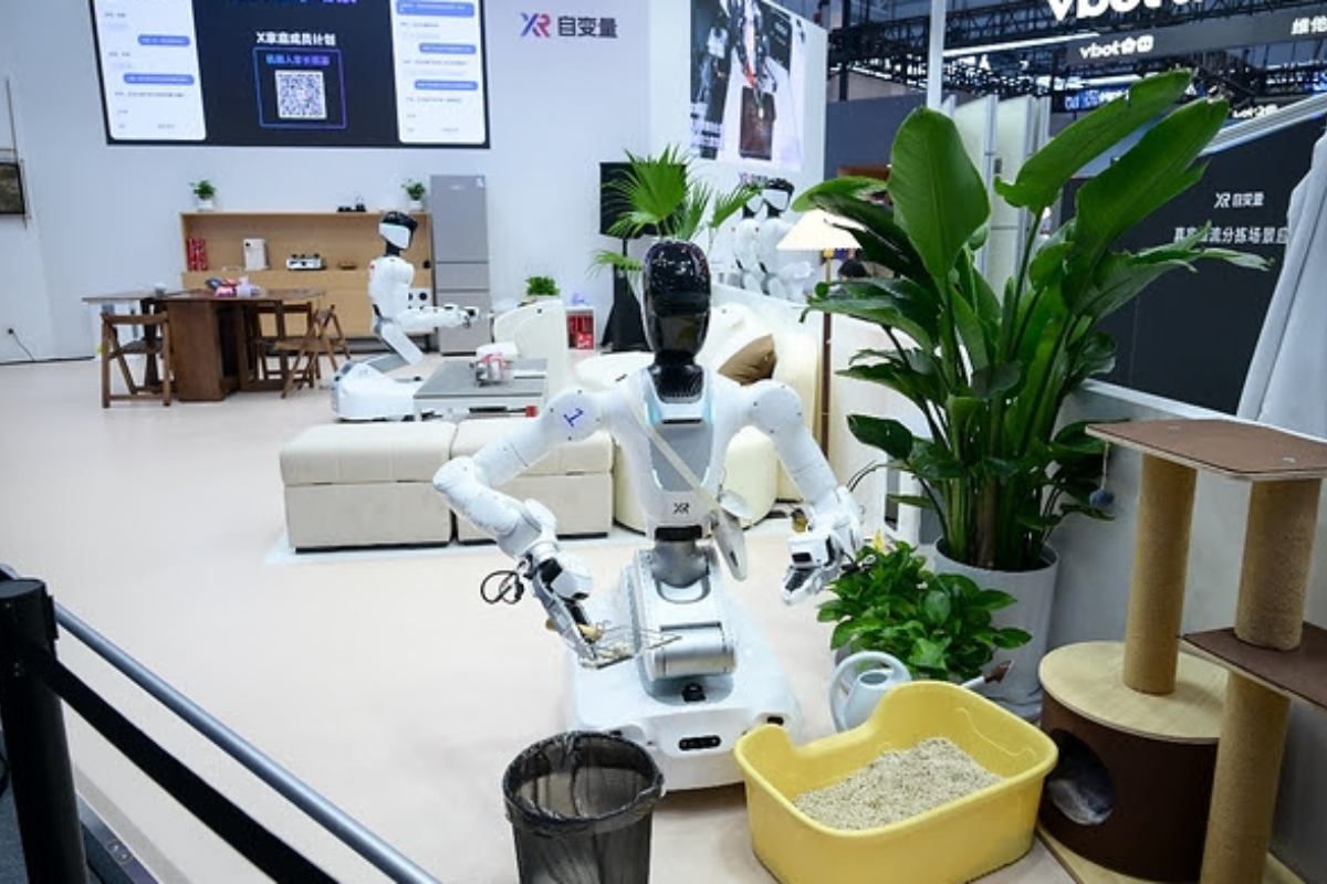 X Square Robot showcases versatile applications at WRC 2026