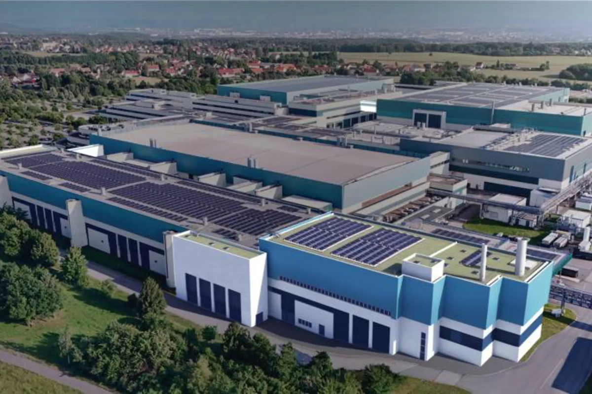 GlobalFoundries Marks Dresden Expansion Milestone, Announces FDX Fusion for Physical AI