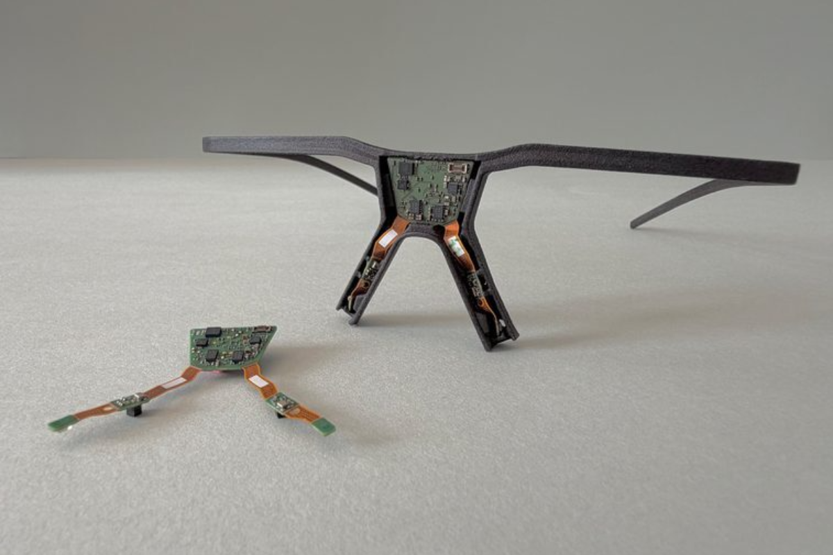 Viewpointsystem Brings Full Image-Based Eye Tracking Pipeline to Edge MCU for Smart Glasses