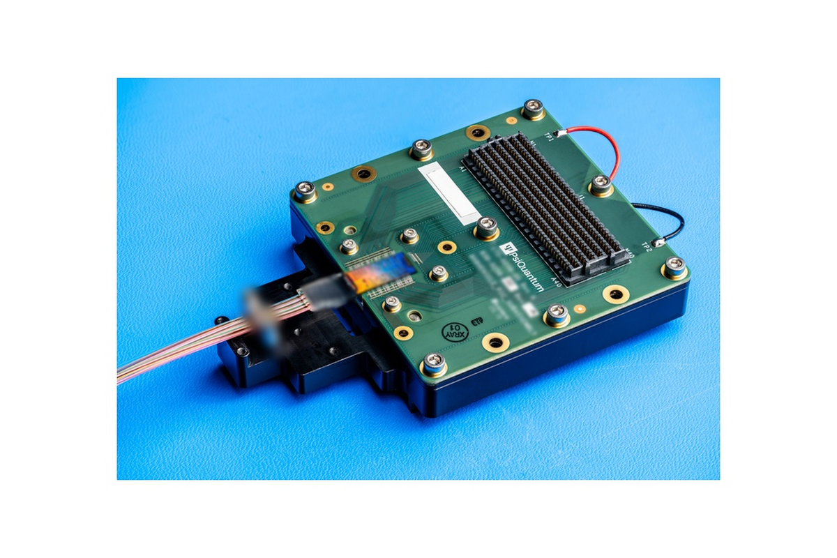 PsiQuantum Unveils 8×8 Optical Circuit Switch Demonstrator for AI Infrastructure